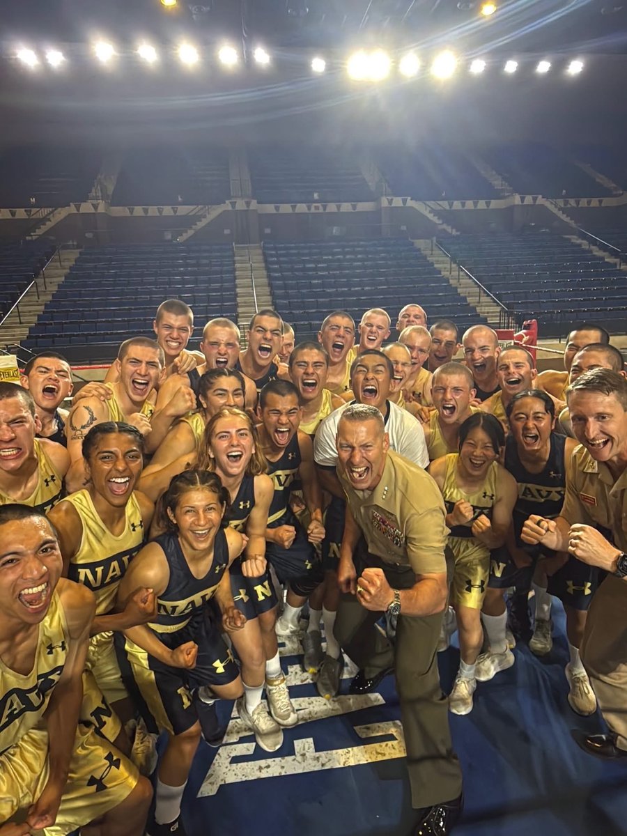 usnasupe's tweet photo. Plebe Summer is tough…exactly as it’s designed to be. 💪⚓️

Tonight, more than 1,100 midshipmen watched our Plebes step into the arena during the Plebe Boxing Smoker. It wasn’t about winning or losing. It was about grit, toughness, and having the courage to enter the ring.🥊 https://t.co/zx2sgHB90m