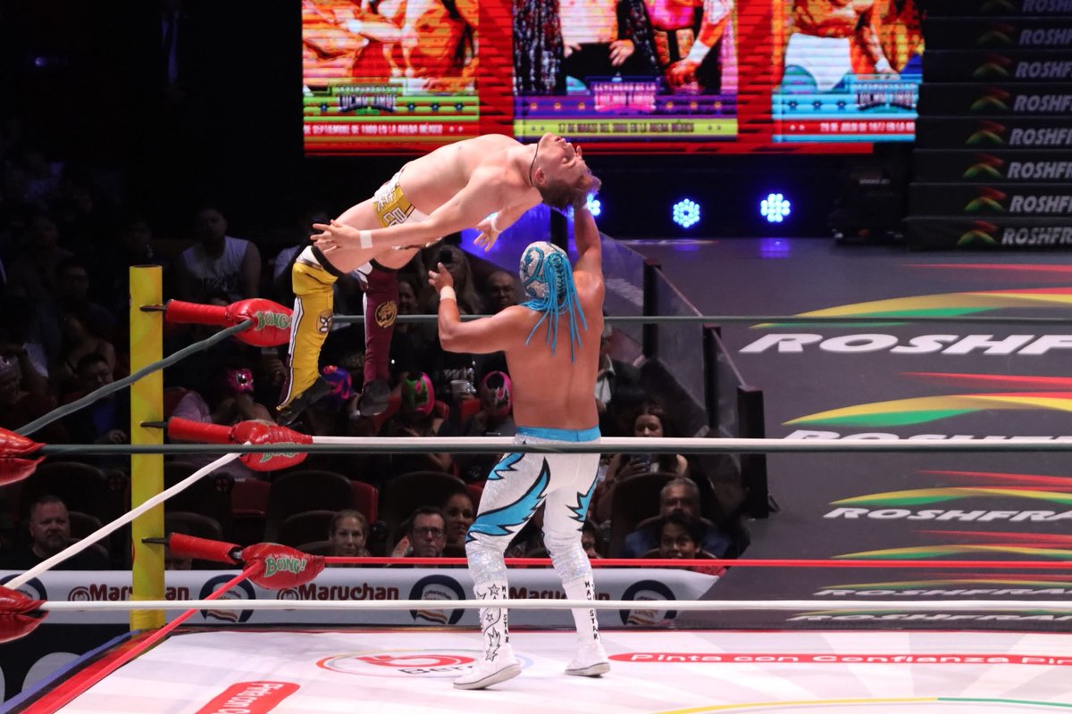 LaTijeraLucha's tweet photo. Arrancan las acciones de la “Semana Internacional del #CMLL”, de manera contundente y llevando a su rival a la cuenta de 3 #LeonCage se lleva el triunfo ante #MaxStar, faltando poco más de un minuto para el tiempo límite del match relámpago🔥
#latijeraluchalibre https://t.co/C8jDU2Lk5x