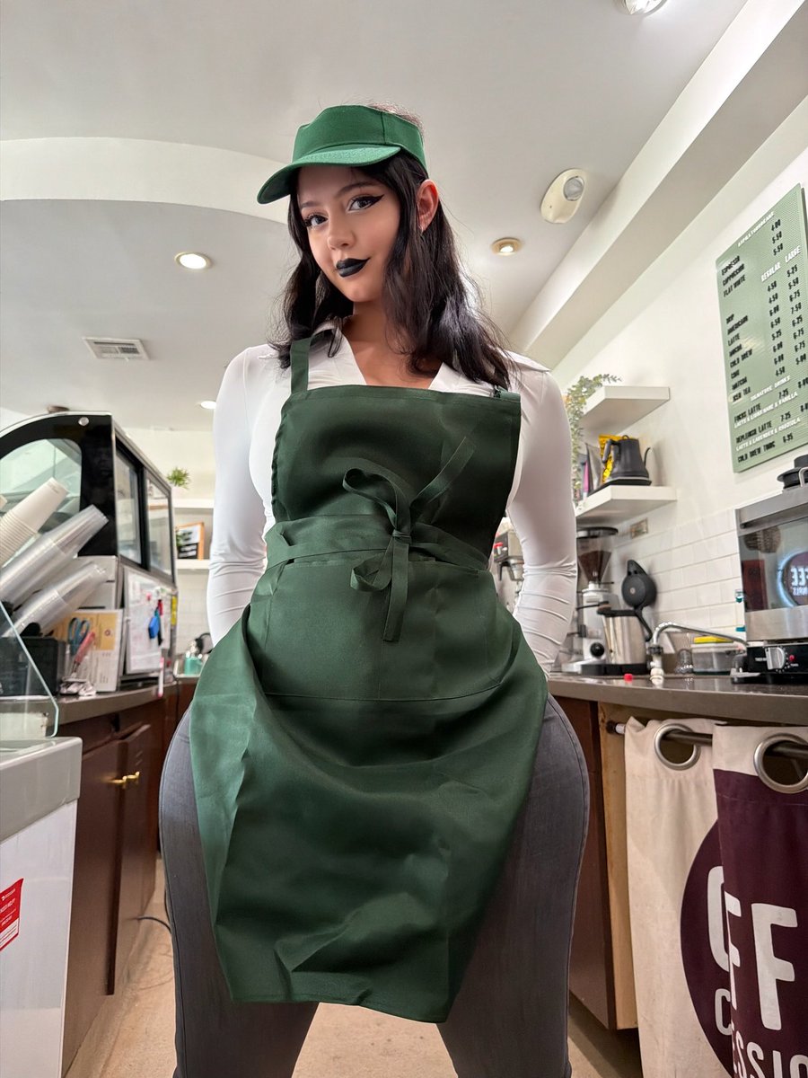 Kamigothicc's tweet photo. Sorry what did you order again ☕️ https://t.co/c5b3UmTBV3