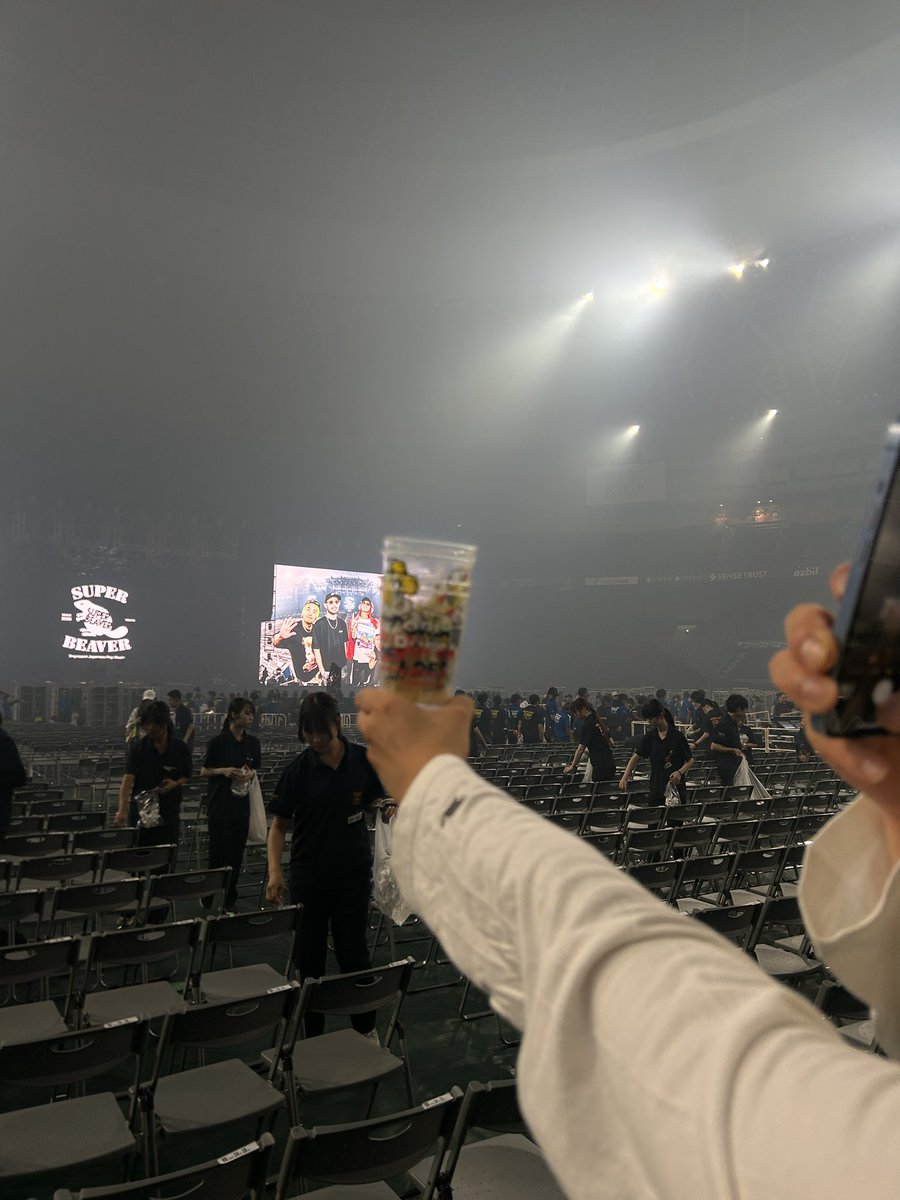 wnm_o4's tweet photo. ビーバーのドーム！
こんなにドームを満席にできるビーバー、やっぱりすごかった
ぶーやんがここはライブハウスって言ってたからいつもみたいにいっぱいお酒飲んでました。 https://t.co/MdERPOsoy4