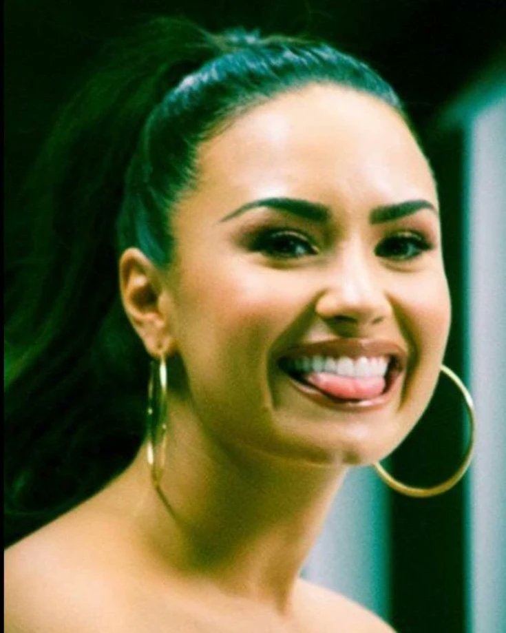 demisgallery's tweet photo. demi lovato, 2017. https://t.co/kiQDtsbOO2