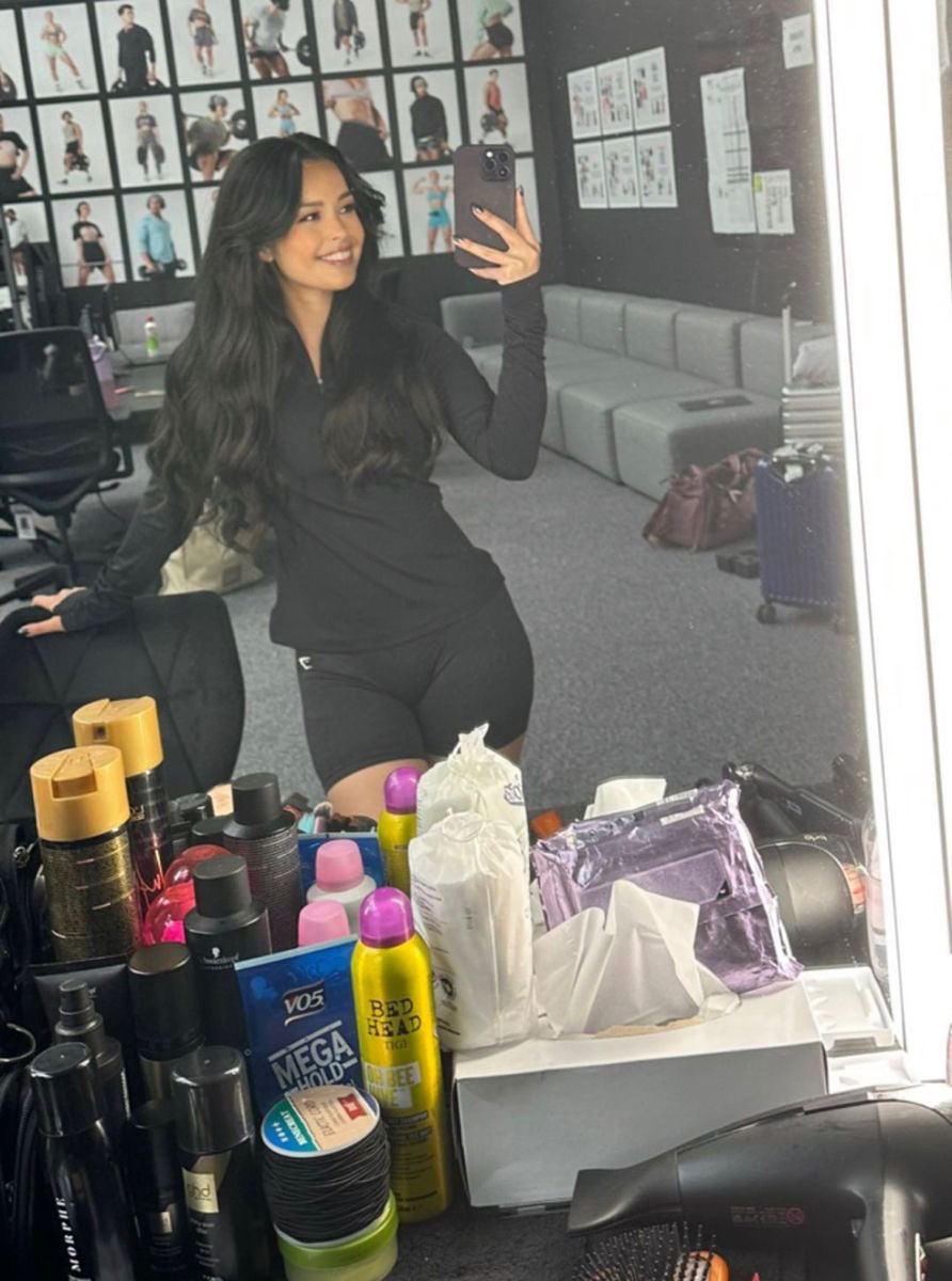 waxonehundo's tweet photo. I’d let her crush my skull with her thighs https://t.co/fw160GnDHV
