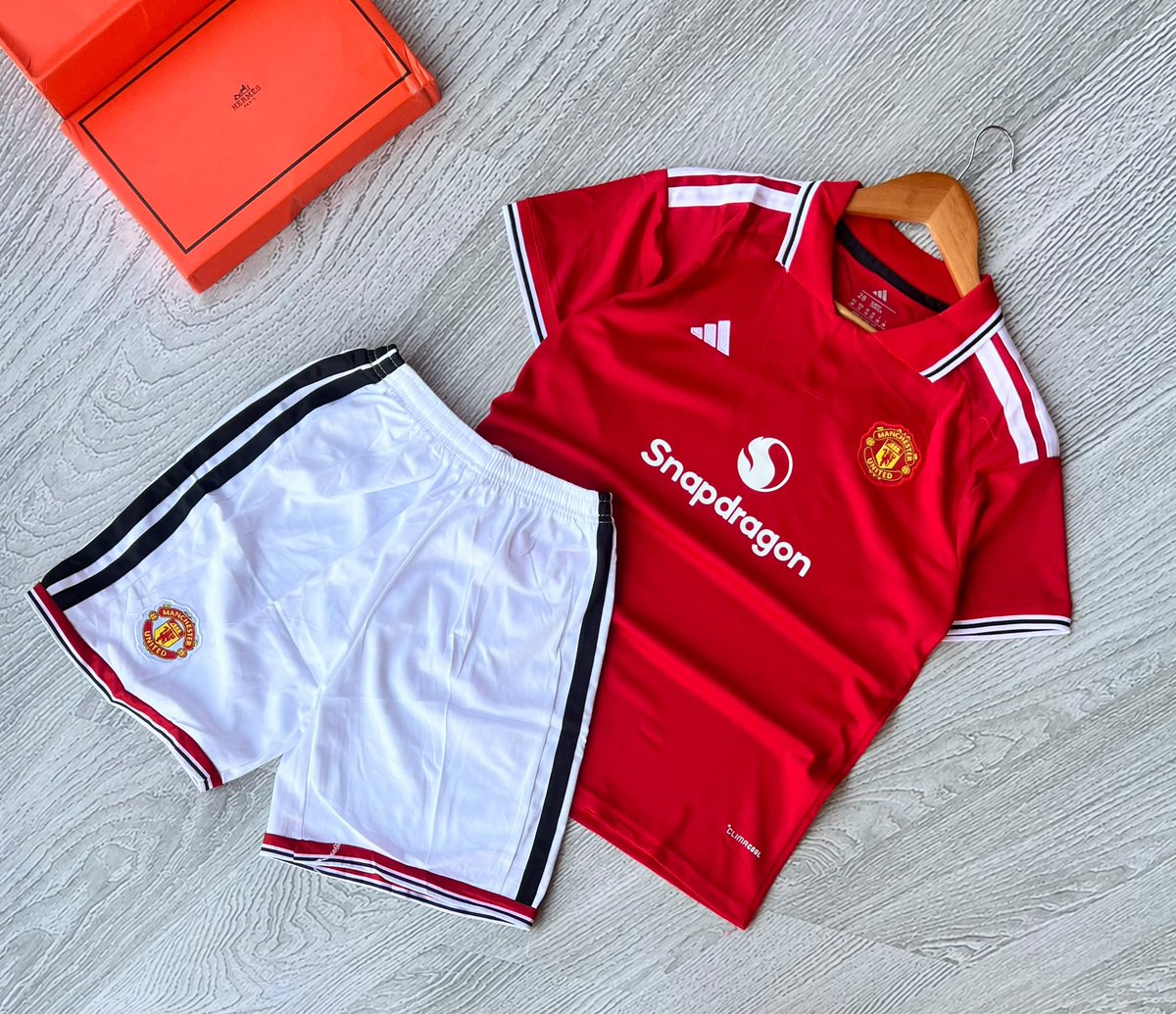 NuwatuhaProssy's tweet photo. 📍 Visit Prossy Sports Center for all your sportswear and accessories!

🏬 Location: People’s Plaza, Shop L2072, opposite Nyumba Kubwa, Arua Park, Kampala.

We stock quality jerseys, sportswear, and more at affordable prices. Come and shop with us today! ⚽🏀🏐

Kids jerseys from 1 to 16 years old