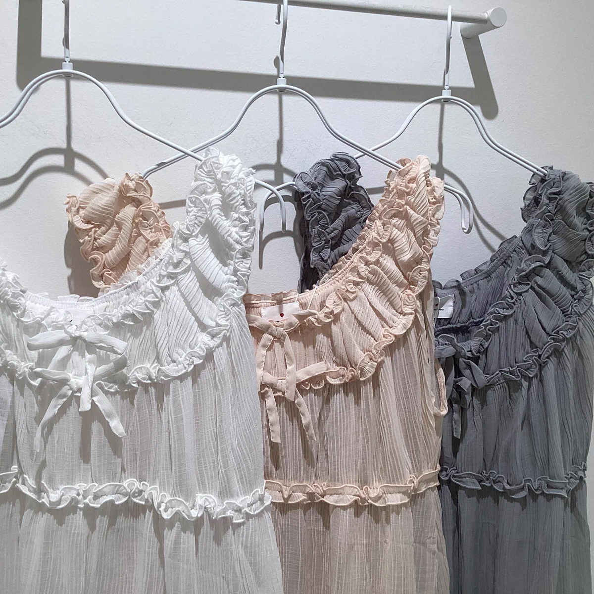 merry jenny シアーギャザーチュニック ベージュ merry jenny渋谷109店 on X: 