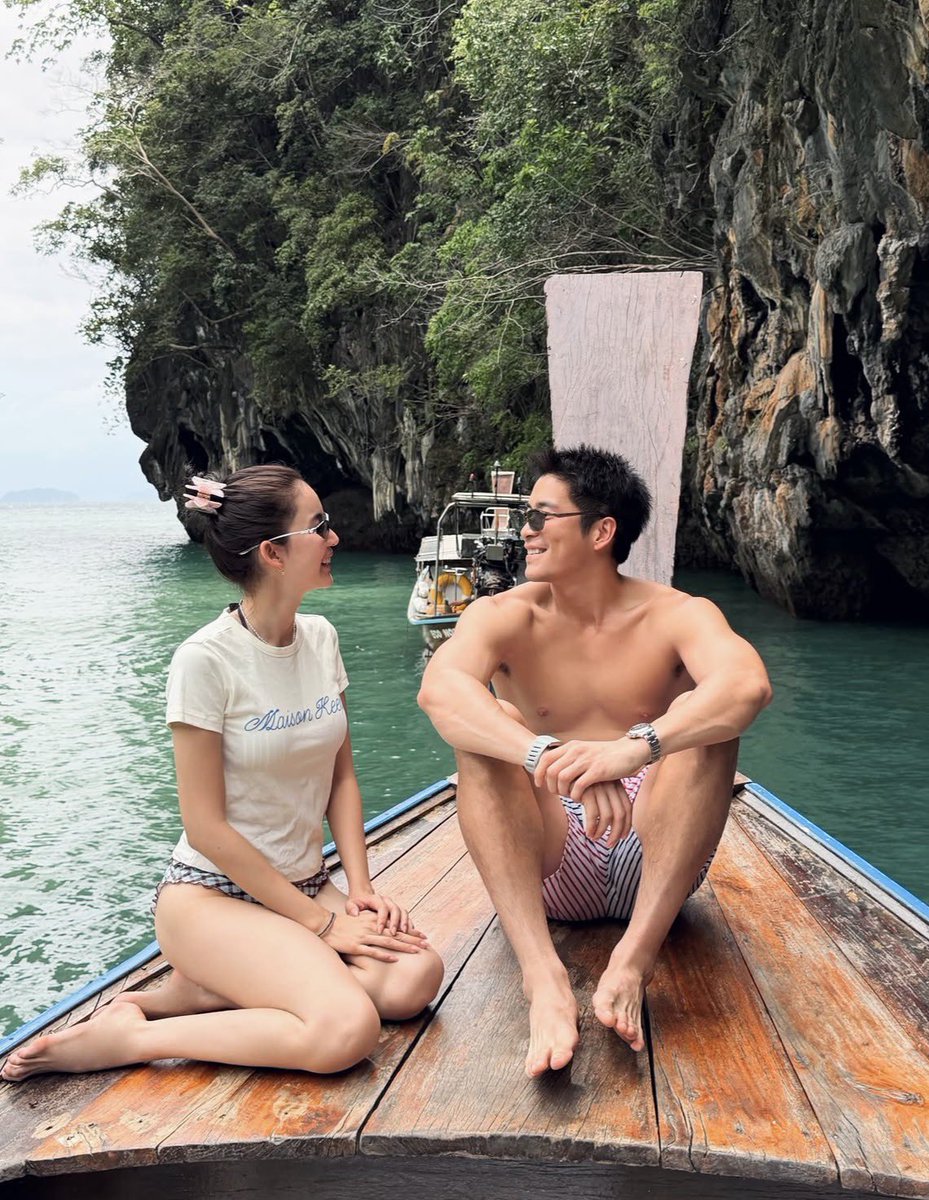 ppolyjenn's tweet photo. ยกให้คู่อาเล็กโบว์ค่ะ เป็นคู่ที่น่ารักเหมาะสมสุดๆ เป็นกันเองมาก พี่โบว์ตลกธรรมชาติ พี่อาเล็กก็ดูแลเอาใจใส่ดี นี่ชอบดูยูทูปช่องพี่อาเล็กตอนไปเซอไพรส์พี่โบว์ที่ลอนดอนอะ ฟิลกู้ดมากกกก🥹 https://t.co/SvRYgiQo6W