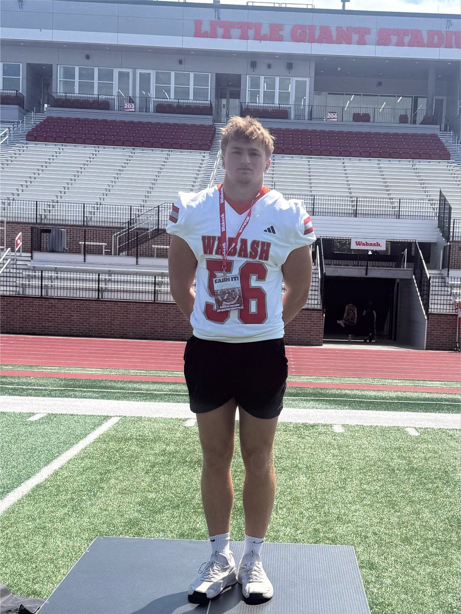 ac_collins09's tweet photo. Thank you @WabashFB for the great visit! I loved seeing campus and learning more about the program. 

@coachbakewatson @Coach__Reaves @CollinKann31270 @LWWestWarriorFB https://t.co/xtLWmzzRIG