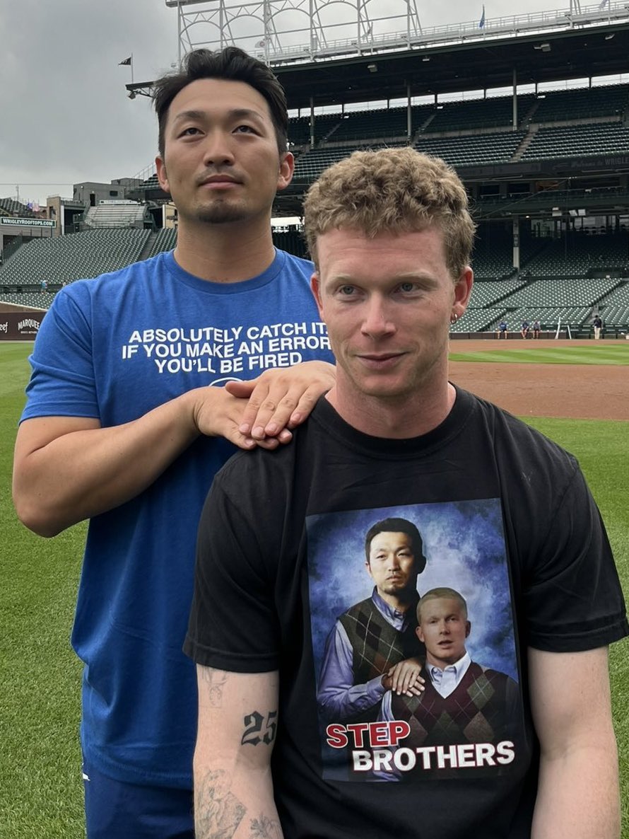 obvious_shirts's tweet photo. PCEIYA!!!!! WE ARE BEATING THE DODGERS 4-1 RIGHT NOW!!! I CAN’T BELIEVE THIS IS MY LIFE. #Cubs #PCEIYA https://t.co/w2b5Wk2CnE