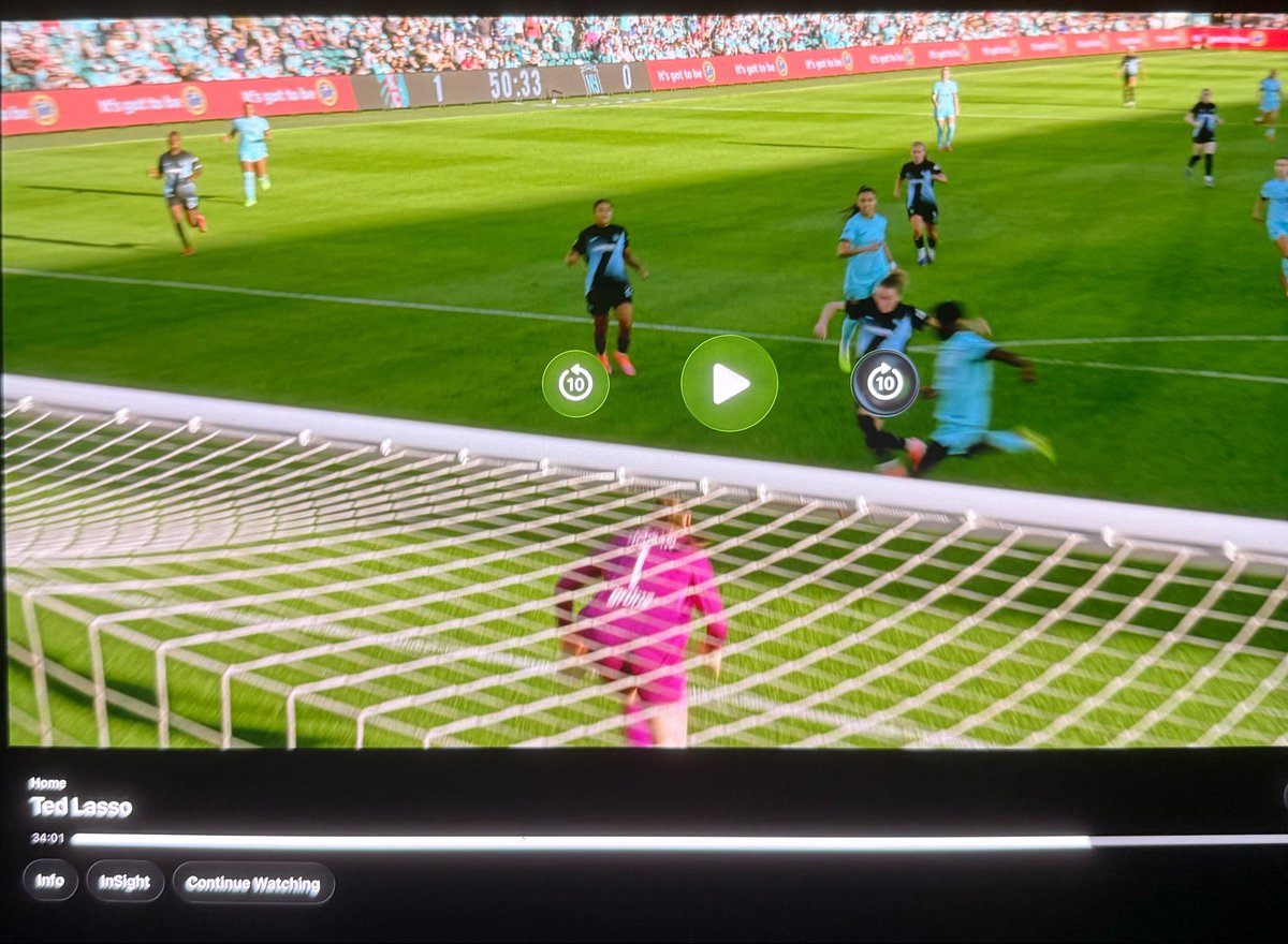 lexiescarina's tweet photo. using a real nwsl game in a popular mainstream tv show is actually kind of making me tear up wow women’s sports are massive https://t.co/B1TrxI9m93