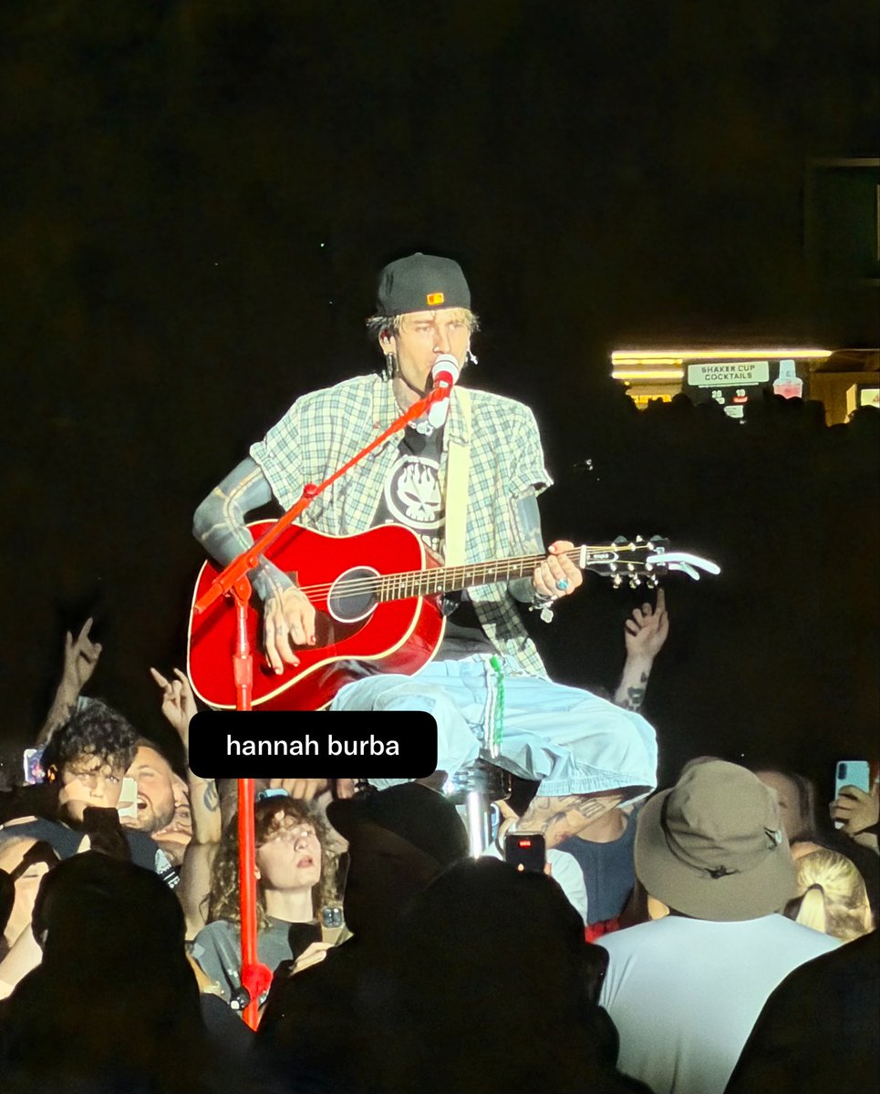 hannahhsos's tweet photo. MGK - Noblesville IN - 6•20•26 - 📸: me
#mgk #lostamericana #lostamericanatour #machinegunkelly https://t.co/m9ilO8kLNX