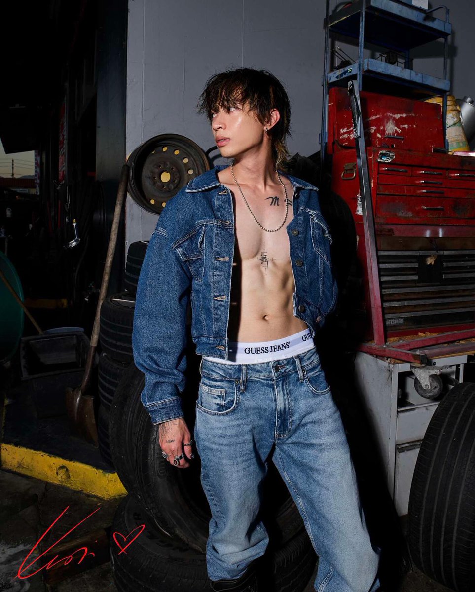 keshiupdates's tweet photo. keshi x GUESS JEANS
SIX SPEED RACIN’ Capsule Coming Soon!

📸 Guess Jeans https://t.co/xx9jM0VSYz
