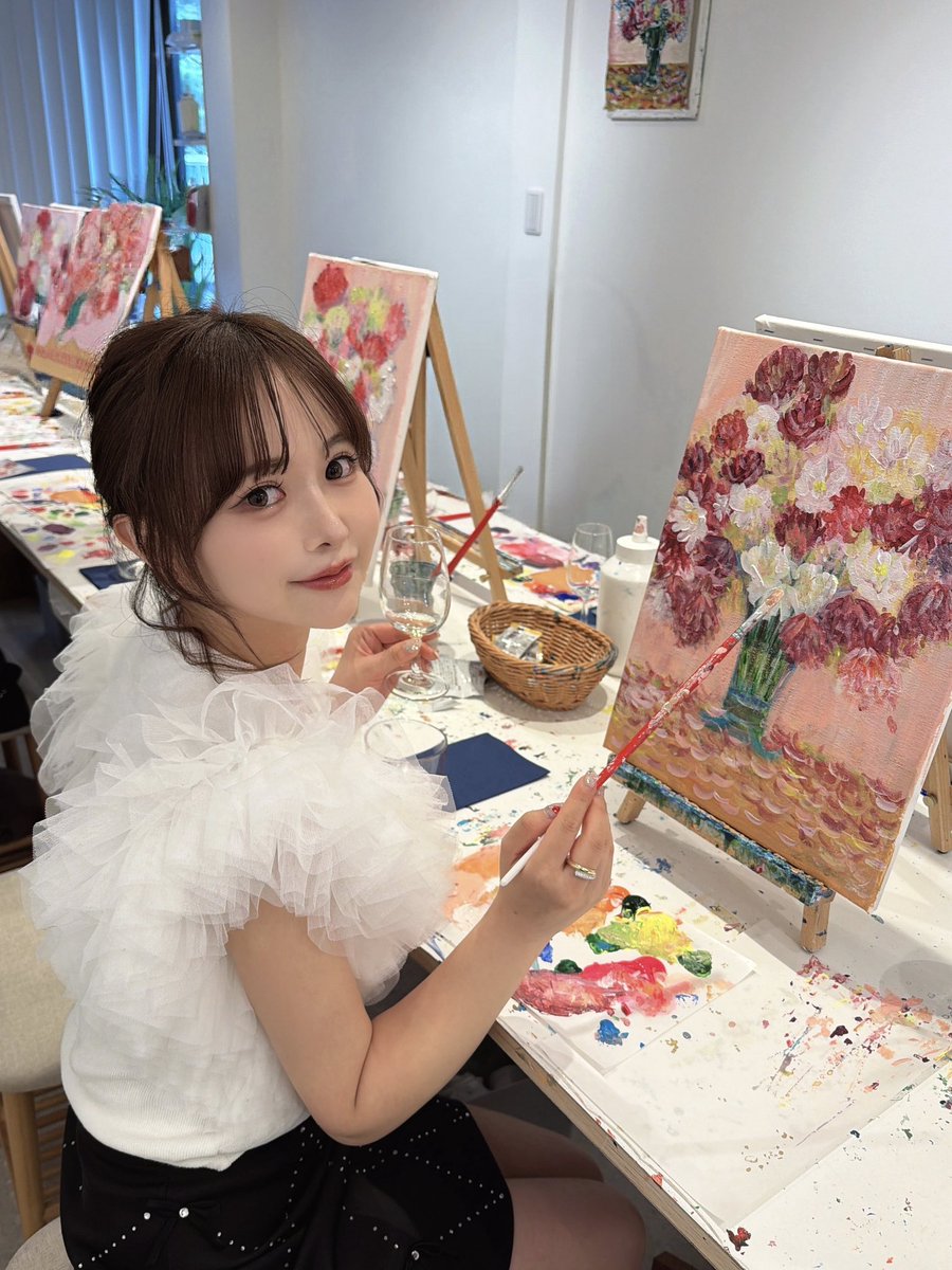 kanaco1114's tweet photo. おはよう！
ワイン飲みながらモネの模写をする予定が
早々にオリジナリティの道へ進んだ可奈子
先生はモネと全然違うけど上手いって
褒めてくれました𐔌՞⁔•͈ ·̫ •͈⁔՞𐦯⋆笑 https://t.co/uHdB9fcdhO