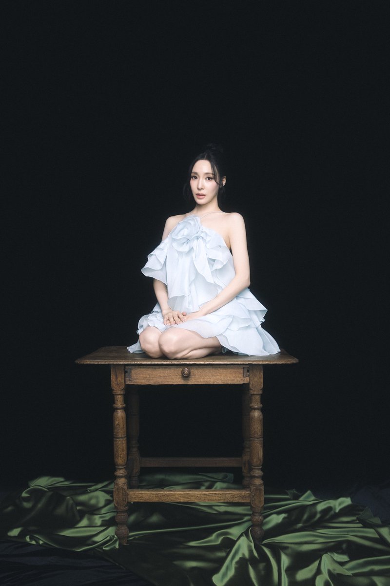teampmg_kr's tweet photo. Tiffany Young 티파니 영

Visual Photo (Edge Ver.)

Edge of Calm
2026.08.20 6PM (KST)

#TiffanyYoung #티파니영
#EdgeofCalm
#TEAMPMG https://t.co/VAyti2AnpX
