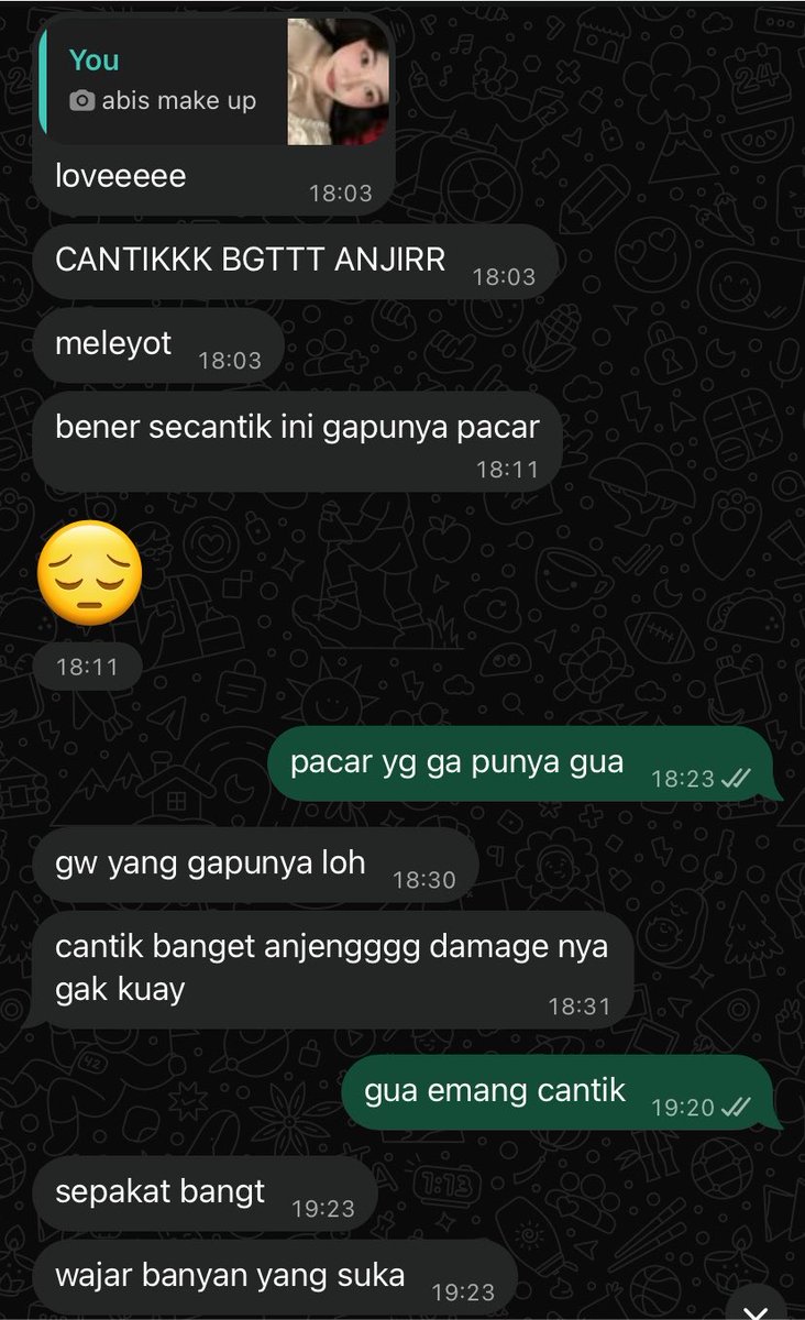 itsamarl's tweet photo. ada 2 tipe orang ketika dikasih pap☺️

ada yang over reaction, ada juga yang cuma kasih emot love😭😭 https://t.co/j7f4AonulC