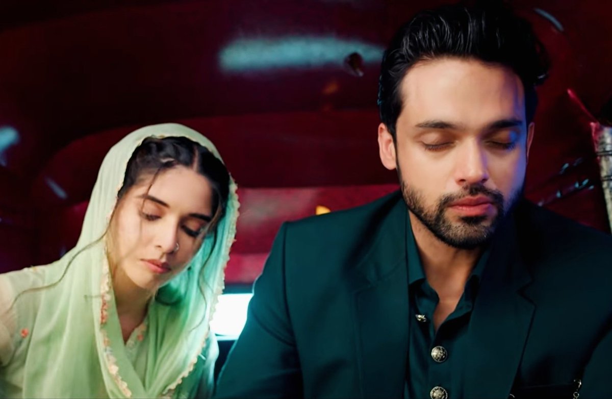 chupkarowww's tweet photo. Mahid miyan auto me bhi 7 saal ke baad hi baithe hai only bcs of seher 😩❤️

|| #seherhonekohai  #maher || https://t.co/TaPAdCZDHM