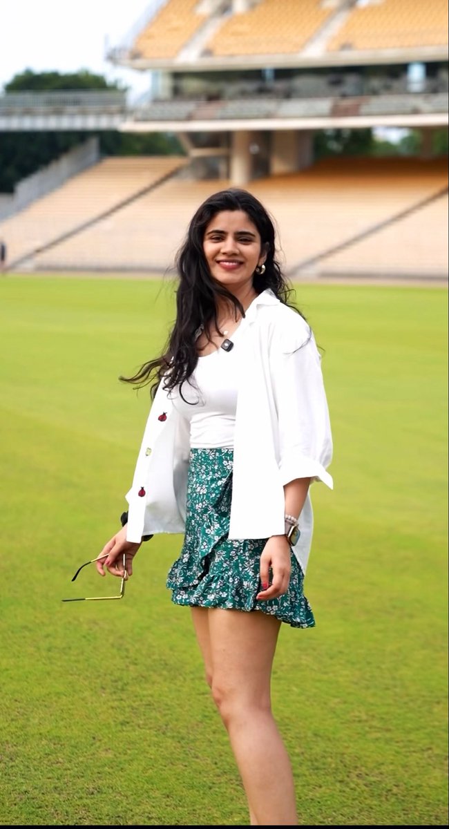 Anikha_Obsess's tweet photo. #soundharya #bigboss
Her hottest 🥵 kness and thigss 🤤 molai nalla tighttt nikkuthu slapp panni sappi edukanumm 😋 skirt thooki smmoch pananumm 📈🥹 underated https://t.co/xUq7Fs0szd