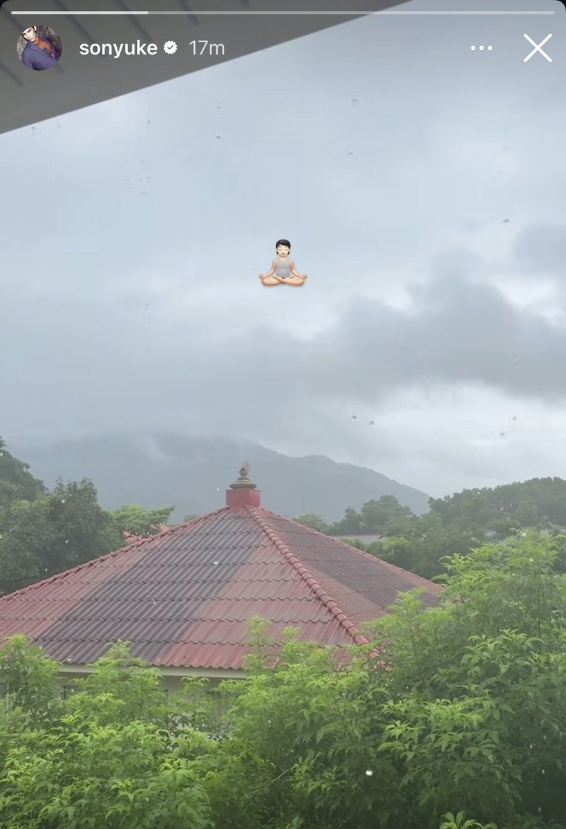 Babanabibini's tweet photo. เธอกินเหล้า ผมเข้าวัด ผมตื่นมาใส่บาตร เธอตื่นมาอ้วกแตก 🪷🕺 https://t.co/pg4KW02kUV