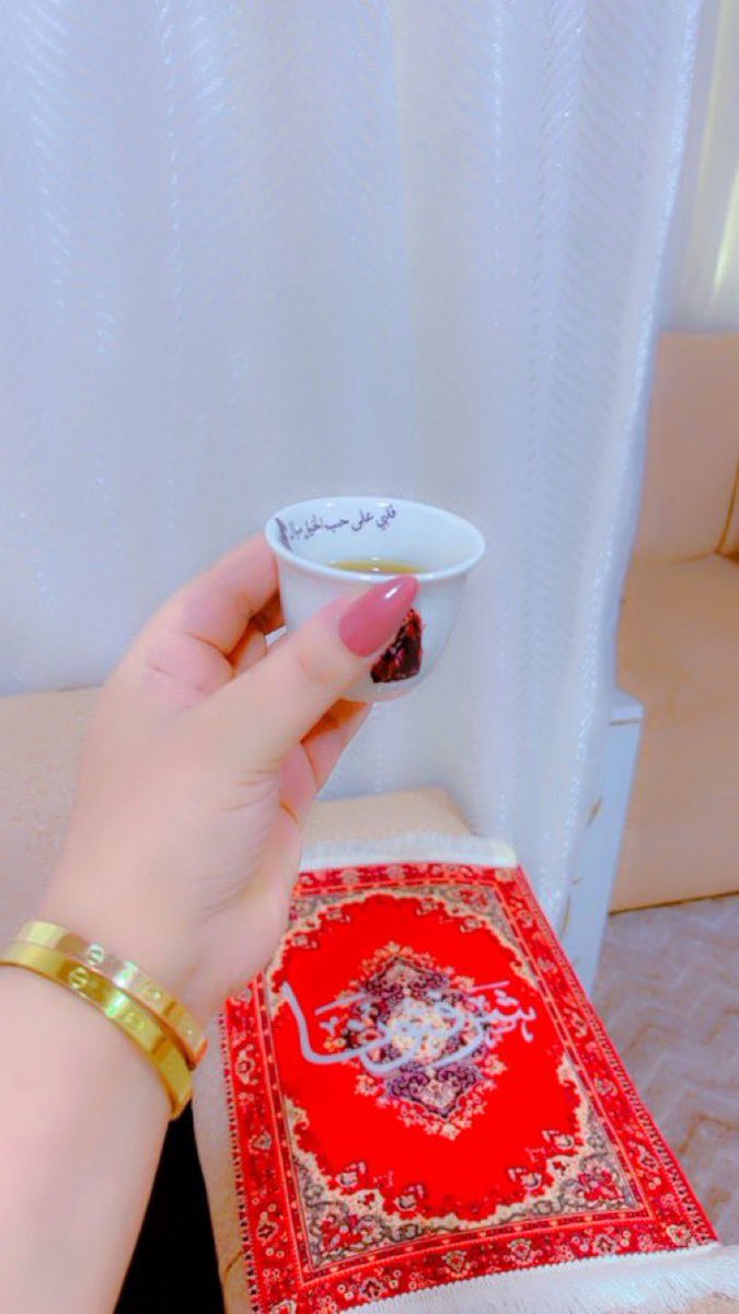 affairsoman's tweet photo. سوادها أنيق، ومذاقها مُر، لكنها
تمنح الحياة حلاوة لا تنتهي .☕️🖤
#صباح_الخير_والسعادة 
#صباح_الخيـر https://t.co/qdcwl9gBdS