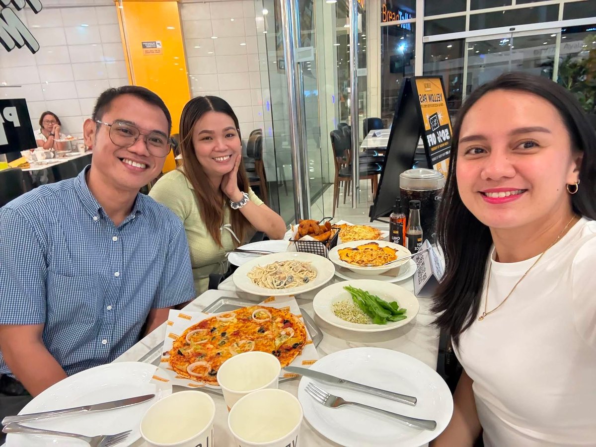 cat1987_shadow's tweet photo. The tress Maria’s 🤪🤪🤪 Ang isa Kay ewan hahaha https://t.co/K0XeItQlmV