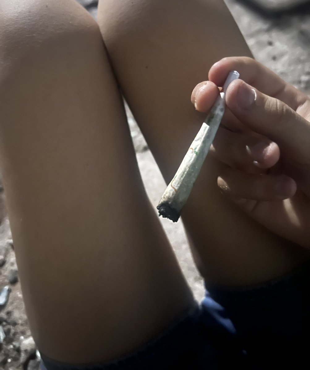 suicid4t33's tweet photo. Quieren porro? https://t.co/R1MeMLDzcS