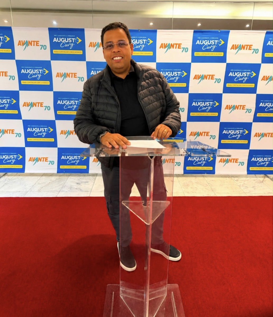 colunadomarcelo's tweet photo. Momento histórico do Brasil nesta convenção nacional do @avante70 

#Apresentador #DiMorais https://t.co/sNrvi7TWgC