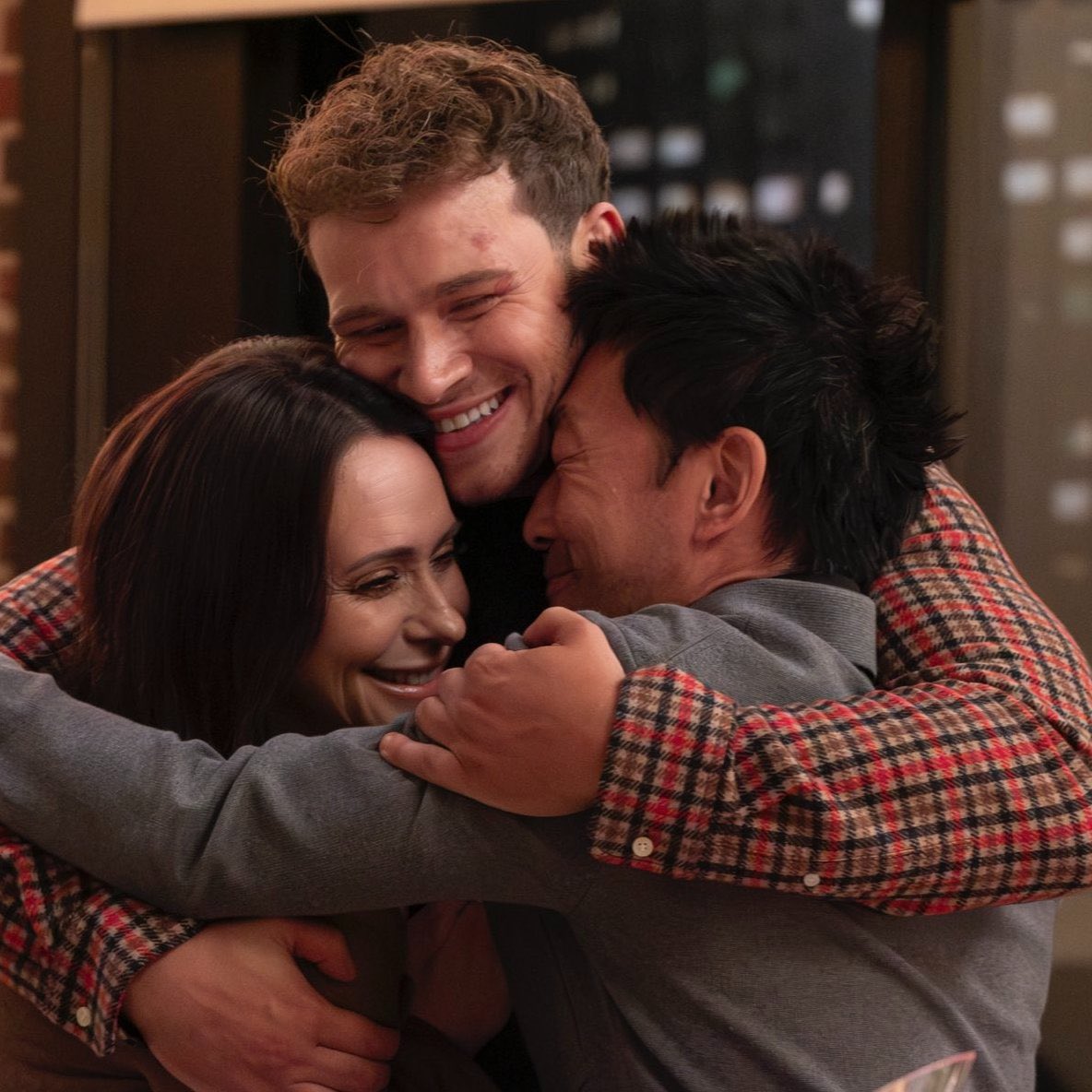 desmond1nunez's tweet photo. He really does melt into into the hugs he gives and receives from his family 🥹 https://t.co/LF1emcAVSa