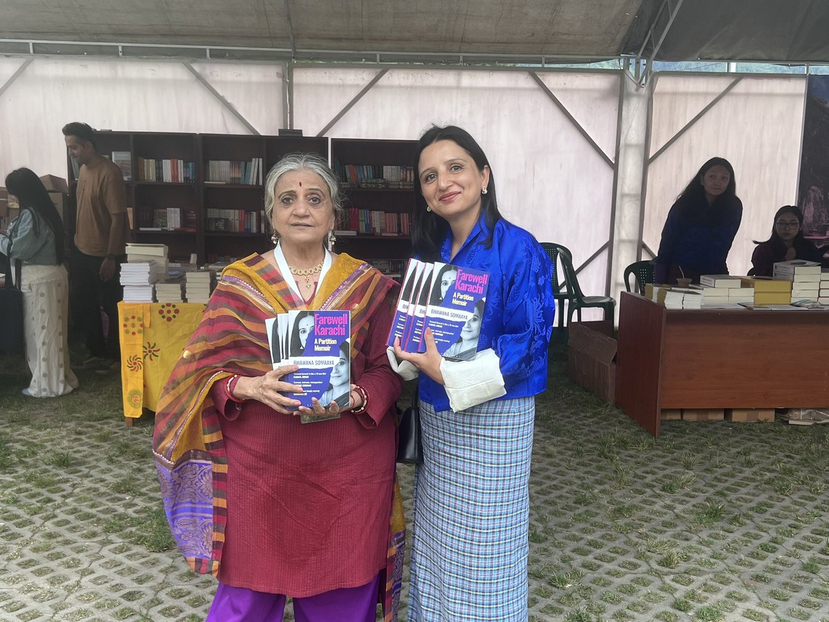 bhawanasomaaya's tweet photo. The best festivals have to come to sn end. Farewell @BhutanEchoes till we meet again.
@ninalykke  @chadhorw @MulaMutha https://t.co/avgQY3opDO