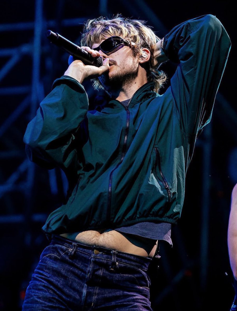 djoMrMagic's tweet photo. Holy shit his stomach 🤤🤤 https://t.co/nCO7PtUA7I