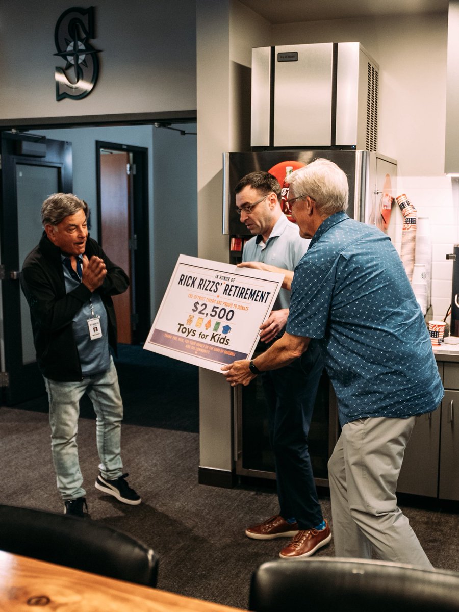TigersCommunity's tweet photo. Join us in congratulating Rick Rizzs on a legendary career! Rizzs spent over 50 years broadcasting professional baseball, including spending 3 of his 41 MLB seasons in Detroit.
 
The Tigers and Tigers Foundation surprised him with a $2,500 donation to his charity, Toys for Kids. https://t.co/rJtS0Tc2uu