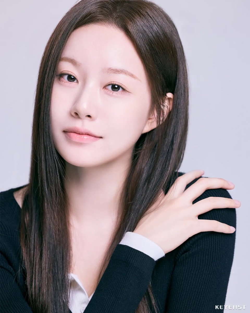 you_naaaaa1997's tweet photo. 블랙유나 🖤 https://t.co/2zKCLqSJLm