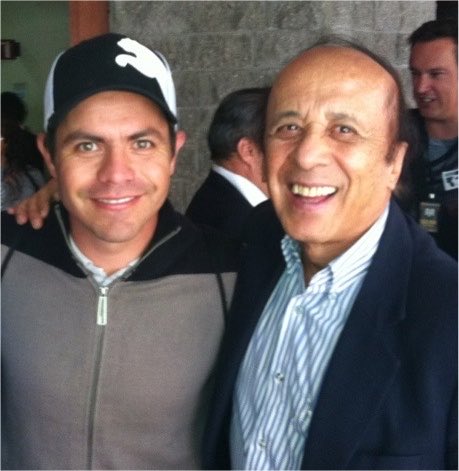 PITERALBEIRO's tweet photo. Me acabo de enterar qué murió Don Alfonso Lizarazo, ser maravilloso que conocí hace 30 años y que me ofreció la oportunidad de descubrir en la Comedia mi vida. Dios lo tenga su gloria. https://t.co/sK2yTMXfAZ