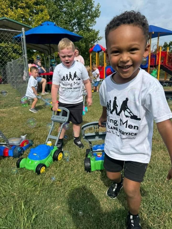 iamrodneysmith's tweet photo. It’s that time of the year again, time to bubble mow !

If you’re not familiar with my Bubble Mowing Days — they’re special visits where I stop by pre-K and kindergarten classes across the country, bringing along bubble mowers and one of my award-winning children’s books. Together, we have a fun day of “mowing” bubbles, and I read my book One Lawn at a Time. 

If you’re a pre-K or kindergarten teacher and would like me to visit your class, I’d love to make it happen! You can sign up using the link below. It’s completely free, and every child will receive a bubble mower, a Raising Men or Women Lawn Care Service T-shirt, and a free copy of my book. FREE and and school in isa can sign up .

￼ If you would like to donate bubble mowers or a copy of my book for a class you can do so at the link below as well.

Link : https://t.co/SK6R13h63f