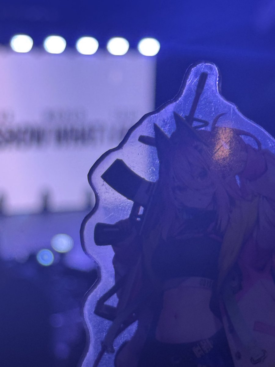 MayuVirus's tweet photo. i’m rikuing at tha ive concert 🥰 #RikuCasts https://t.co/KNSyrHq3dW