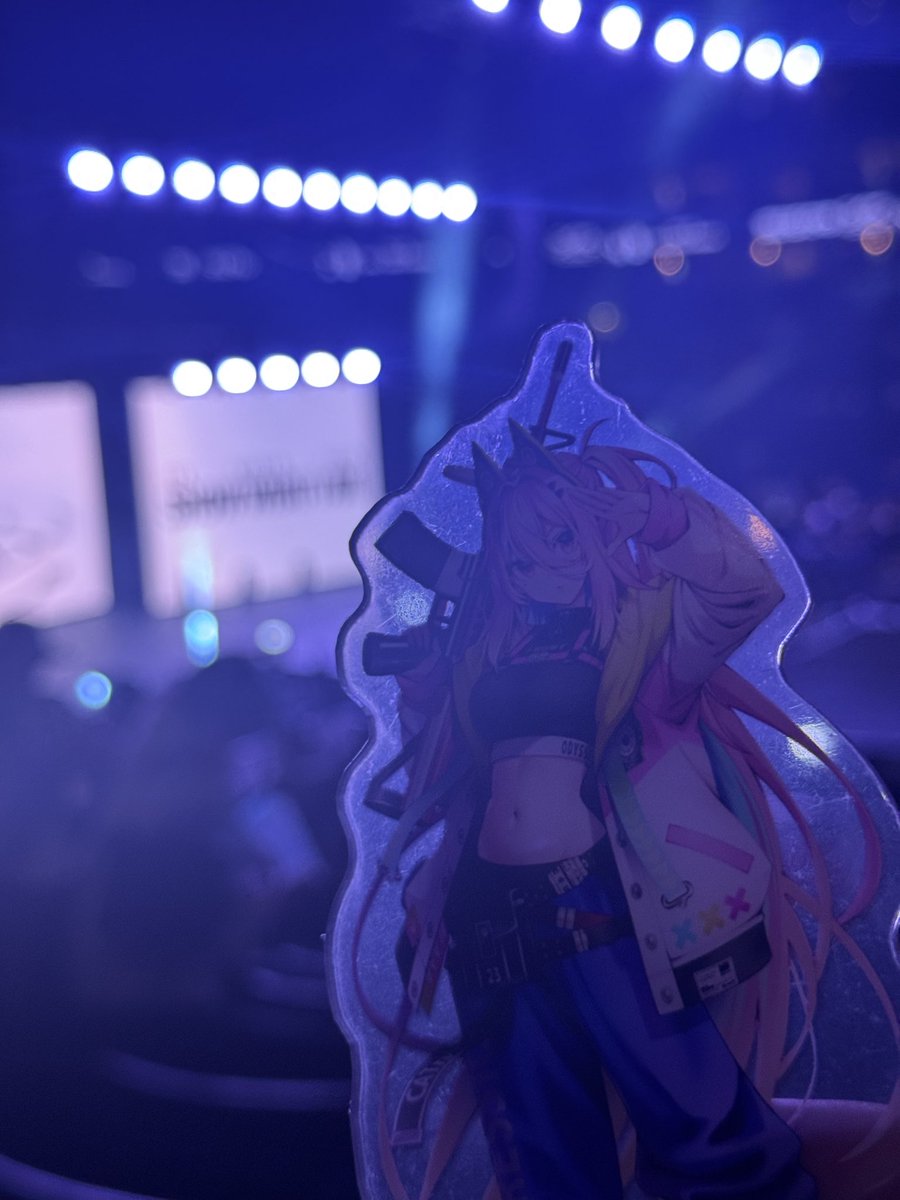 MayuVirus's tweet photo. i’m rikuing at tha ive concert 🥰 #RikuCasts https://t.co/KNSyrHq3dW