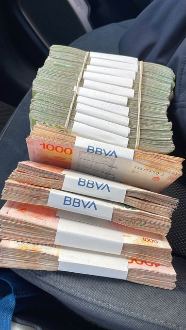 fernechini's tweet photo. si me pagaran por hacer el mejor fernet https://t.co/xK01Zeyp6K