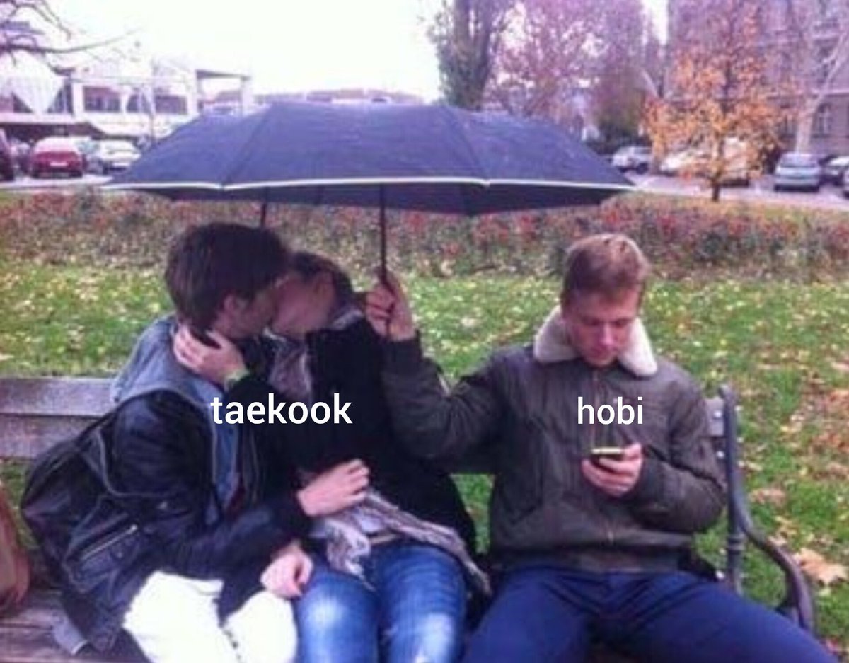 sugurukoo's tweet photo. hobi with taekook in every hangouts be like: https://t.co/N97nEOKXOd