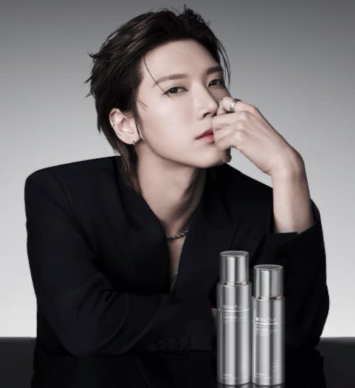 chubbyypiglet's tweet photo. น้องเตนล์คือนิยามของคนที่สวยหล่อในคนเดียวกันอ่ะㅠㅡㅠ เปิดหน้าผากหล่อมาก แต่หน้าสวย

#TENxWinonaSkincare https://t.co/NdKYxY8tqg