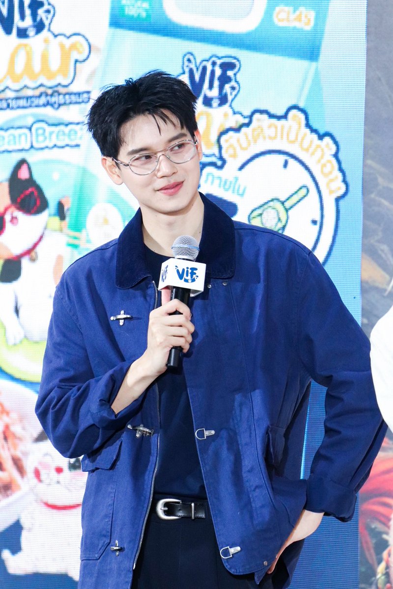 theoneyin's tweet photo. เริ่มต้นวันใหม่ ด้วยรอยยิ้ม 😊

#VIFxYWZSPetexpo   
#yinyin_anw @yinyin_anw #หยิ่นวอร์ https://t.co/fTYgNBOsaa
