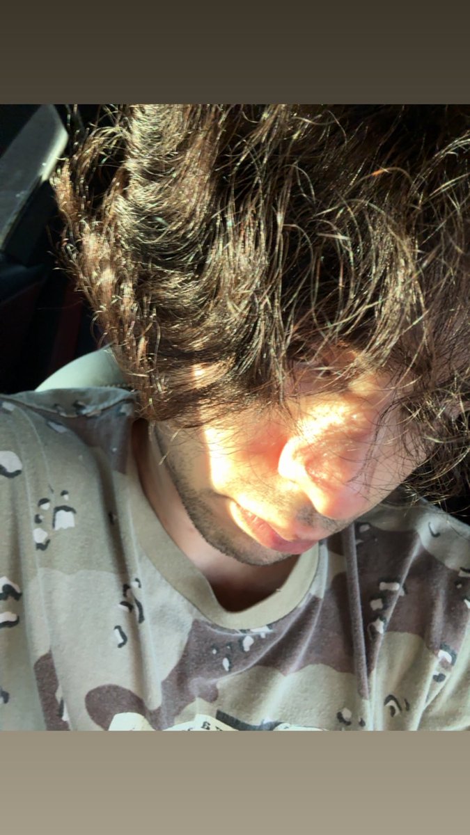 Aarenney's tweet photo. @JackSS72 Those nails have been committing a crime, for killing the time, growing from the root and erecting itself as if they’re trying to identify as daggers to scoop one’s eyes out. https://t.co/kLBDss2EwW