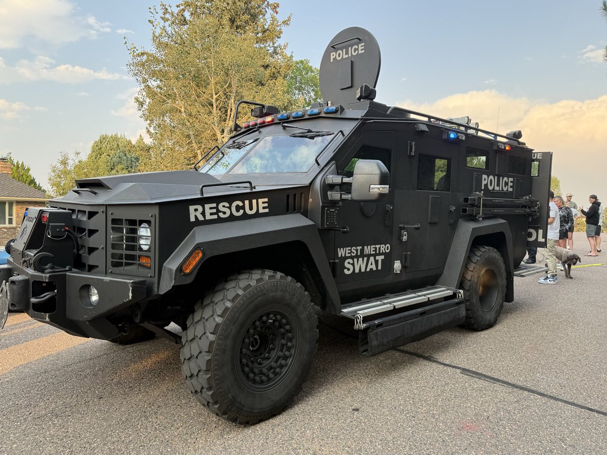 Blackore81's tweet photo. @LakewoodPDCO Thanks for coming to our neck of the woods https://t.co/T9ZBZsONUH
