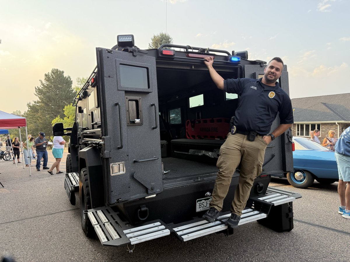 Blackore81's tweet photo. @LakewoodPDCO Thanks for coming to our neck of the woods https://t.co/T9ZBZsONUH