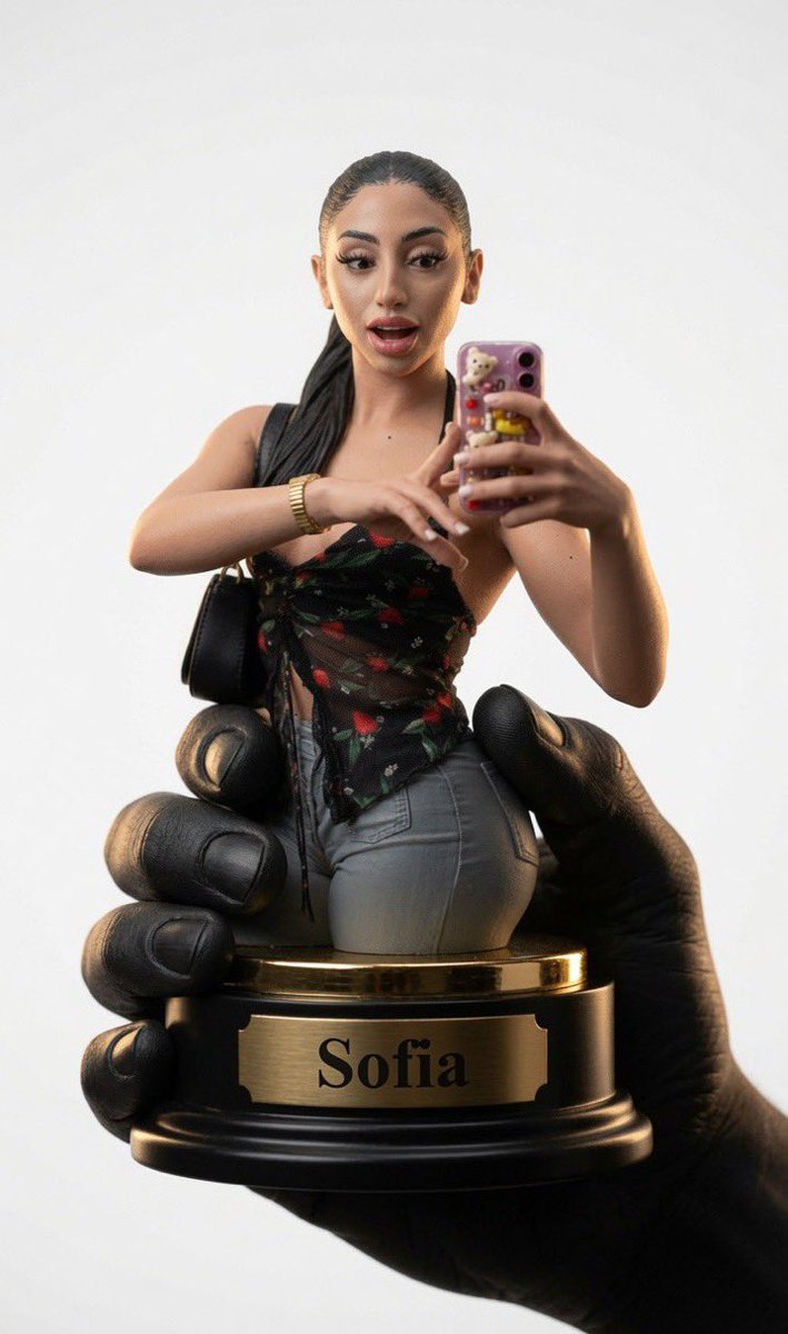 stacysBBCtoy's tweet photo. Send your irl or battle for them with me so i can turn them into trophies and collect them like these sluts ( if your brave enough I might just collect you https://t.co/AHniE9iAjB