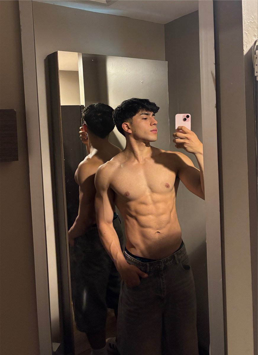 ignaci0_00's tweet photo. Ig : Starluuw ⚡️ https://t.co/ZEXsy1qcGw