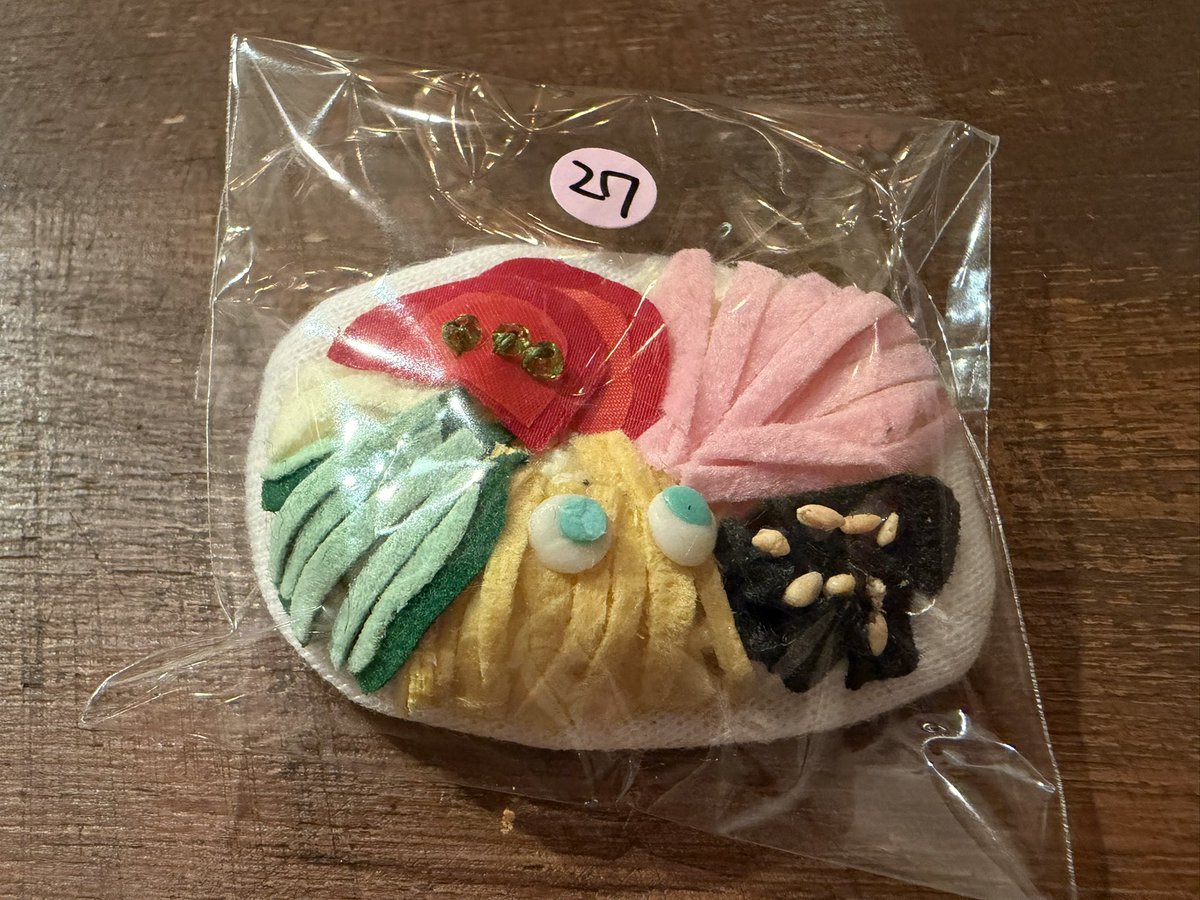 rkundayo's tweet photo. 冷やし中華、食べたい。#ニヒル牛 #くじ展 https://t.co/4i8n6nvEvU