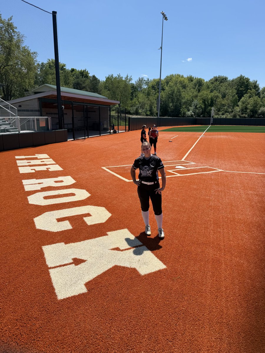 DaniTrain14's tweet photo. Had a great camp at @SRU_Softball! I enjoyed the competitiveness and instruction given during the camp! Thank you coaches for hosting it, I had a great time! Also got to see some close friends! @SongerLayla2028 @SadiePoole88 
@teampatoal https://t.co/Ip4T1r3aTW