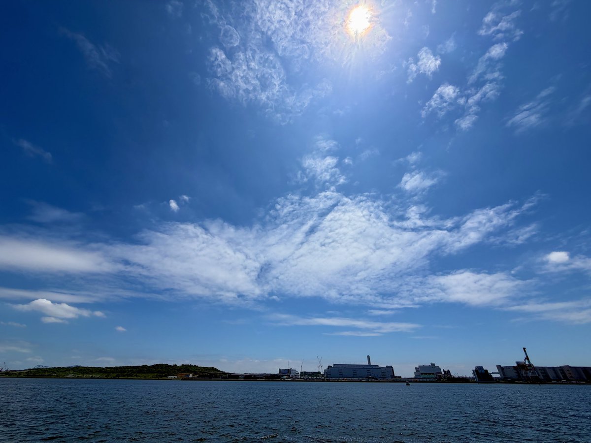 kimidorisub's tweet photo. #暁埠頭公園
#青海
#イマソラ
#キラキラ
#青と夏 https://t.co/fyKyOLT0pR