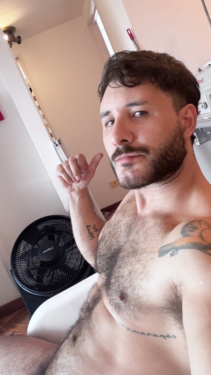 leomasterxxx's tweet photo. Do you like hairy men?Should I shave my body? / ¿Te gustan bien peludos? ¿Me los corto? 

Mirá mi contenido nuevo en mi telegram Free https://t.co/KkJTAfGXzK https://t.co/CTM40sKmTG
