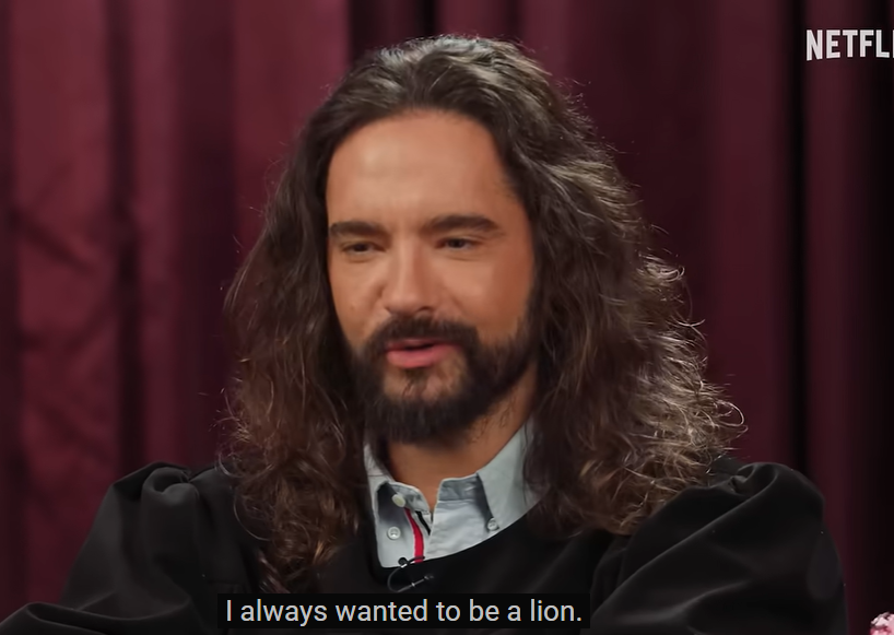 Pau_humanoid's tweet photo. Aww, Tom quiere ser leo (yo soy leo, me siento validadad🥰) Bill le dice que le queda bien pero que no le gustan los leos, varios de sus ex's al parecer han sido leos. Pero si Bill se siente atraído hacia los leos... y cree que a Tom le queda bien leo... #BillKaulitz #TomKaulitz https://t.co/t0N7rlf72a