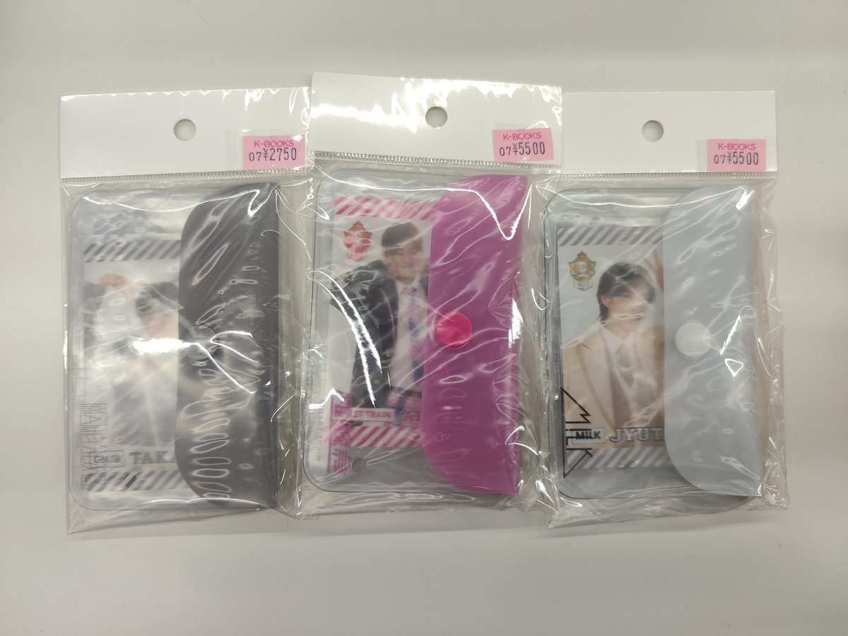 kbooks_cinema's tweet photo. 【OPEN！！】

アイドル館オープンしました🌞

「Yes! 駆け込め! 僕らのEBiSTORE」
関連グッズ続々と入荷中です🦐✨
是非お立ち寄りくださいませ⭐︎！

#EBiDAN #kbooks #池袋 https://t.co/8qYKsilCnJ