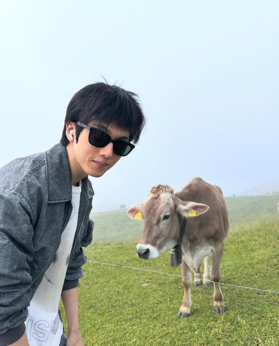 THExBACKSTAGE's tweet photo. eh bentar yak gweh nyambi ngangon my belahan jiwa sapi gweh https://t.co/8kmrefXTEZ