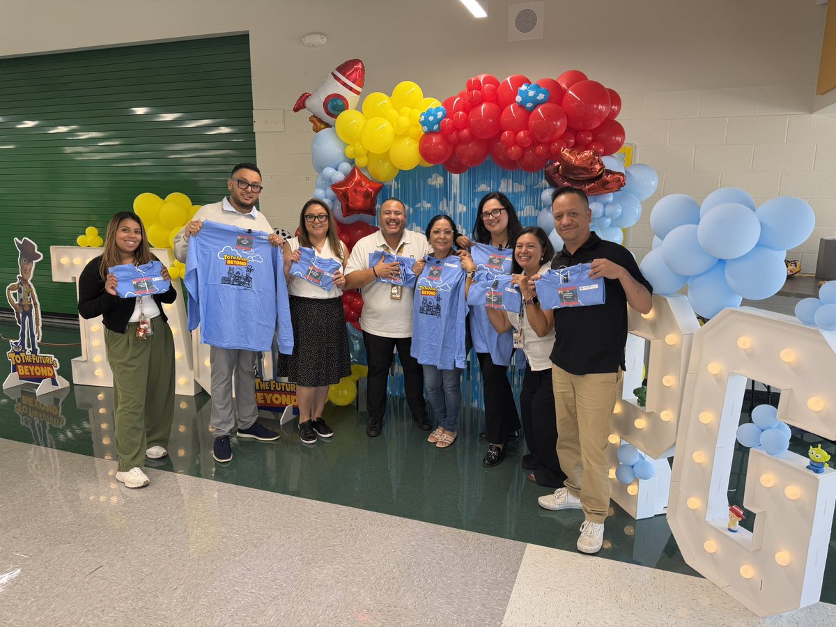 DrReyC's tweet photo. Excellence is not a destination, it’s a journey. 🚀 PD Day 2 challenged us to reflect, collaborate, and continue raising the bar. Together, we’re building a future where every Owl can soar. 🦉✨ #ToTheFutureAndBeyond @dallasschools @LEAD_DallasISD @duallanguage @ahsadallas @MJJackson1906 @SHussainDISD